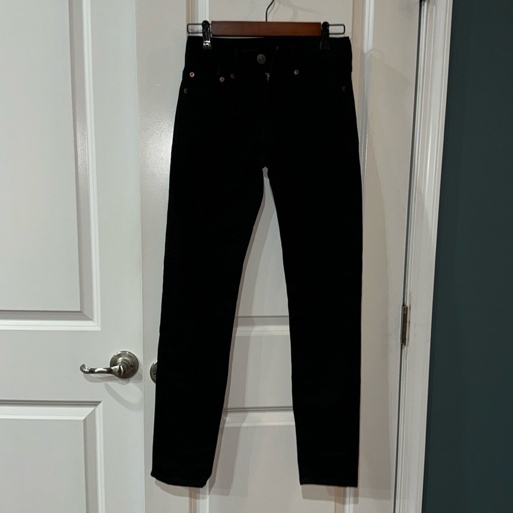 Men’s black skinny jeans W26 L30.